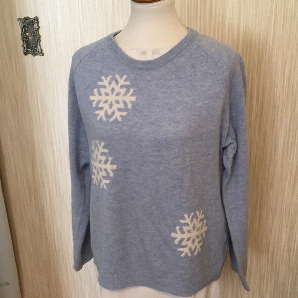 Cashmere sweater. Almost new.
